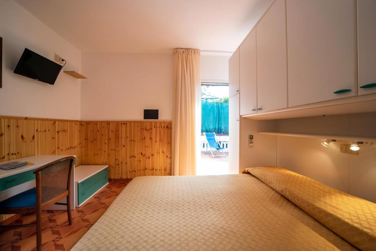 Hotel La Stella Seccheto Exterior photo